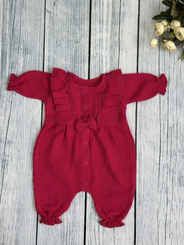 Купить оптом 337-Ф. Комбинезон с бантом для девочки из муслина, хлопок 100%, размеры 56,62,68, фуксия в Магнитогорске