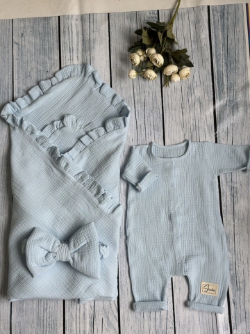 Купить оптом 335-Г. Комплект из детского комбинезона,  р 56 и конверта муслин, хлопок 100% 90/90 см, голубой в Магнитогорске